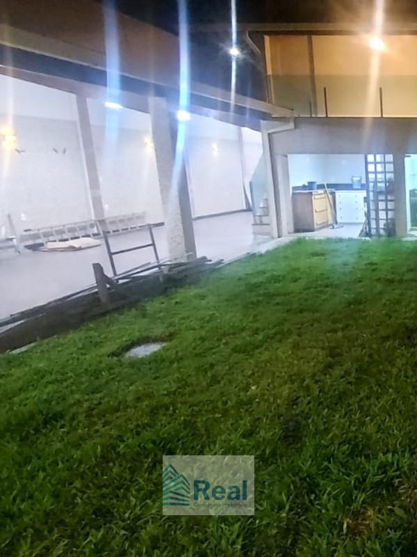 Casa, Trevo, 4 Quartos, 3 Vagas, 2 Suítes