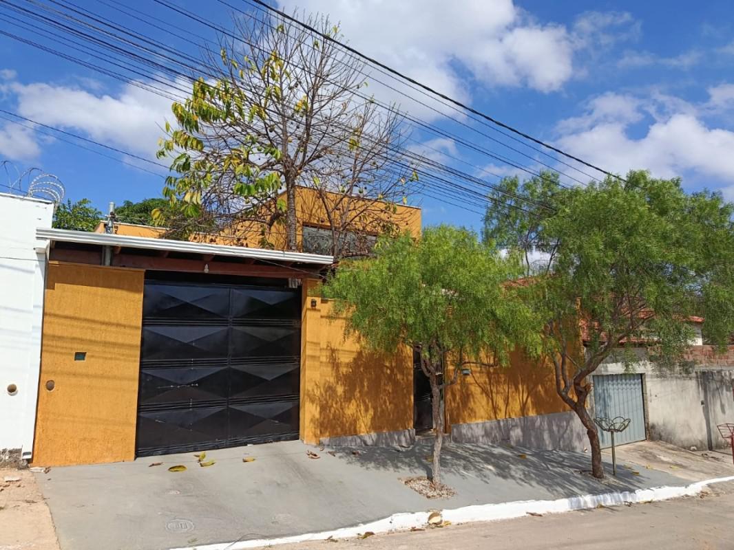 Casa, Novo Santos Dumont, 3 Quartos, 2 Vagas, 1 Suíte
