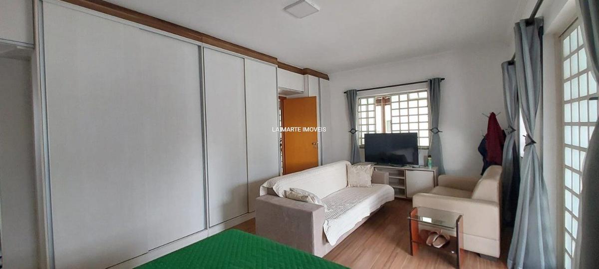 Casa, Jardim Riacho das Pedras, 3 Quartos, 10 Vagas, 1 Suíte