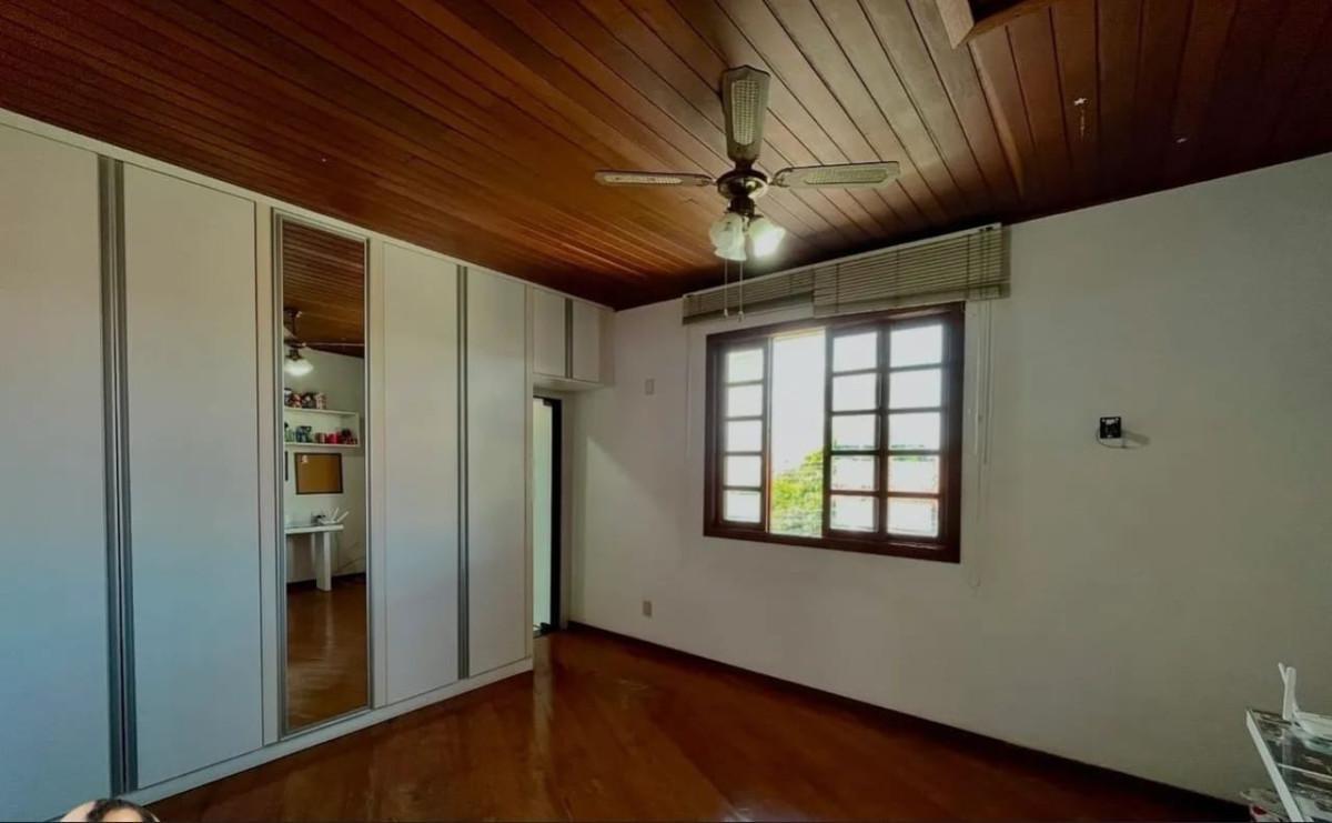 Casa, Nova Esperança, 4 Quartos, 4 Vagas, 1 Suíte