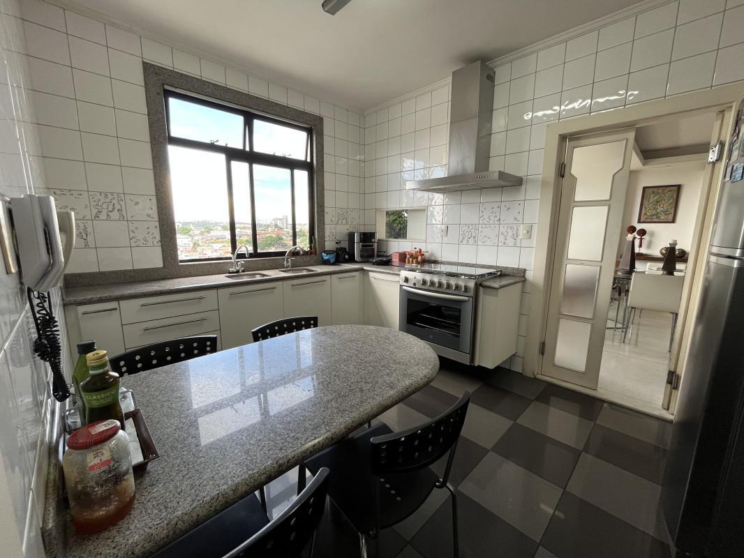 Apartamento, Centro, 4 Quartos, 3 Vagas, 2 Suítes