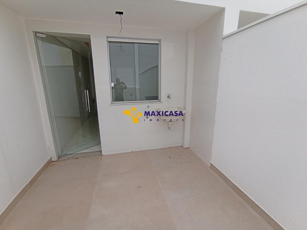 Casa, Santa Branca, 2 Quartos, 2 Vagas, 2 Suítes