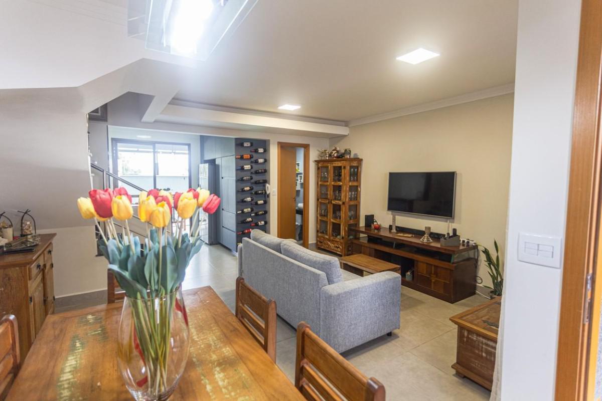 Casa, Santa Efigênia, 3 Quartos, 3 Vagas, 1 Suíte