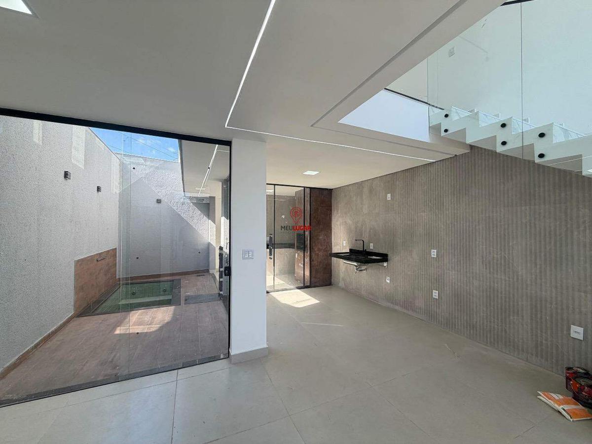Casa, São Pedro, 3 Quartos, 2 Vagas, 1 Suíte