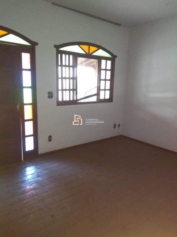 Casa, Barreiro, 4 Quartos, 2 Vagas, 1 Suíte