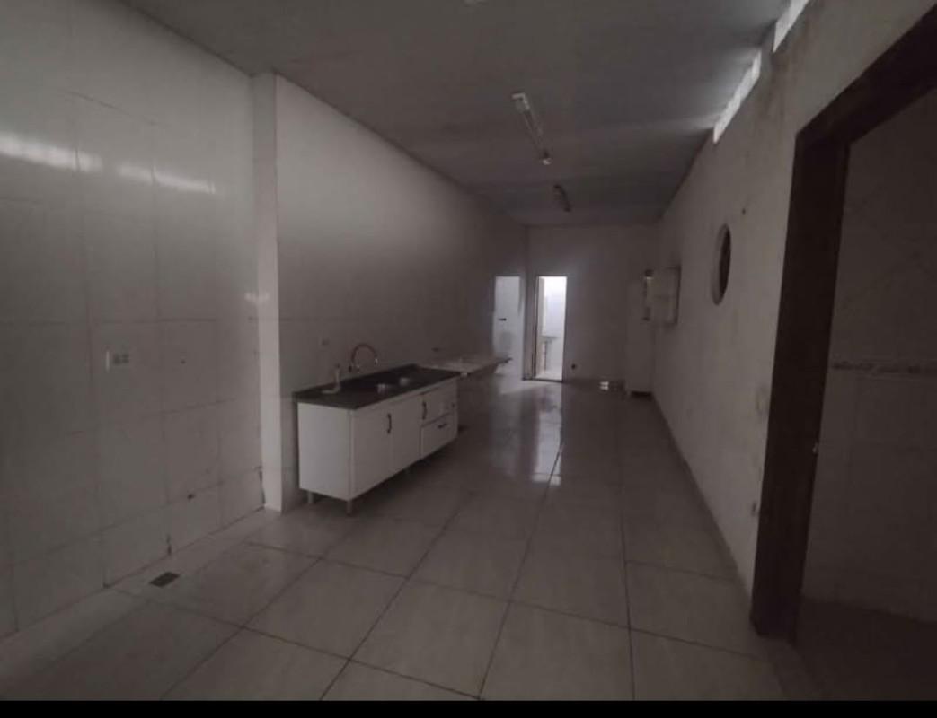 Casa, Olaria, 5 Quartos, 2 Vagas, 1 Suíte