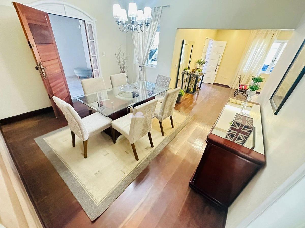 Casa, Planalto, 4 Quartos, 3 Vagas, 1 Suíte