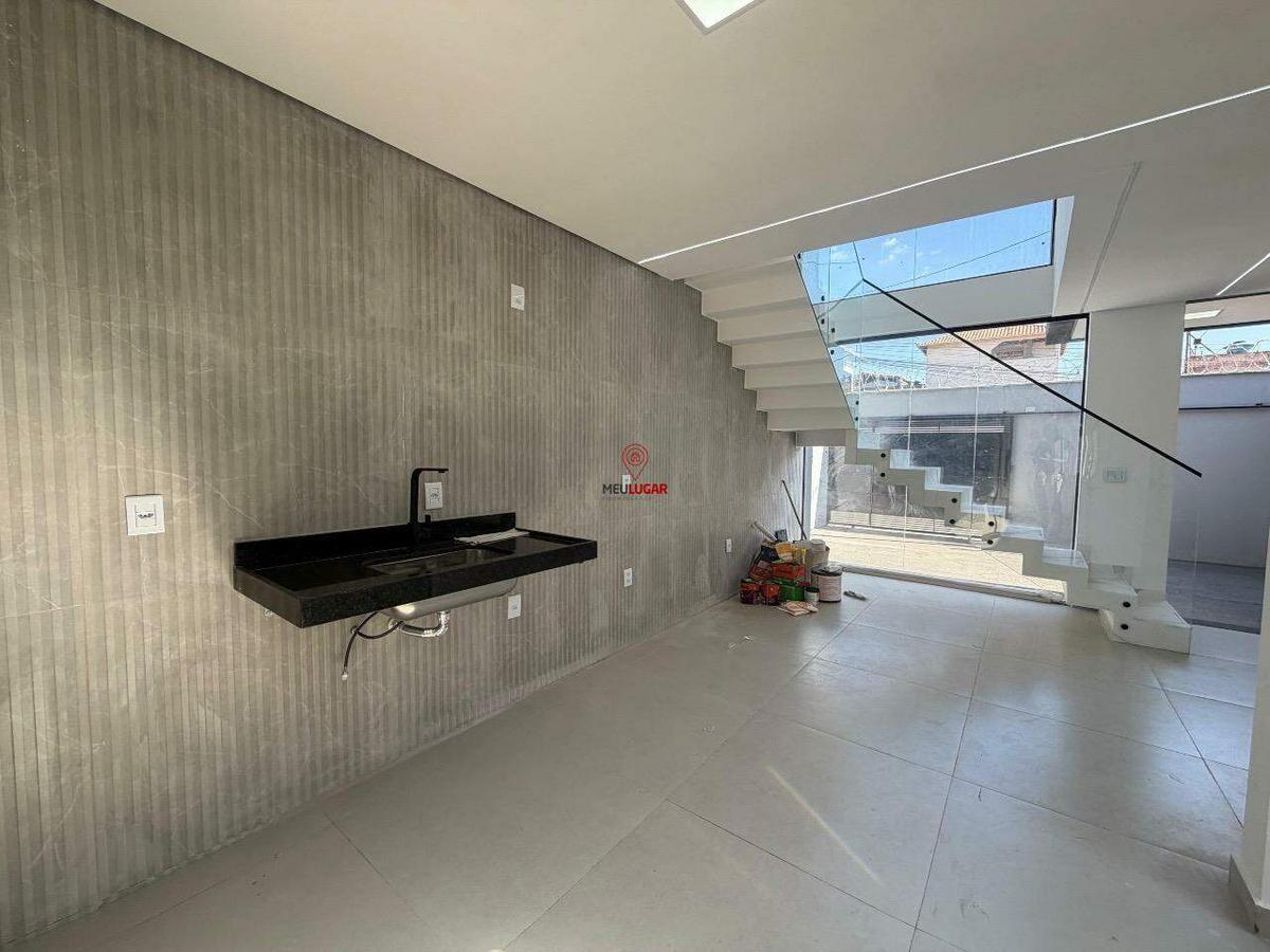 Casa, São Pedro, 3 Quartos, 2 Vagas, 1 Suíte