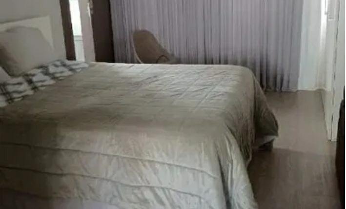 Casa, Estoril, 3 Quartos, 6 Vagas, 3 Suítes