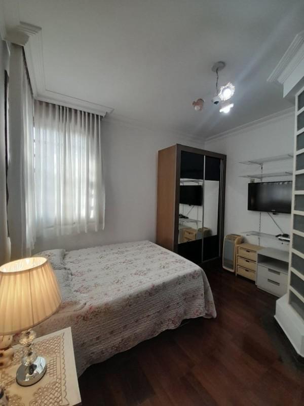 Casa, Camargos, 8 Quartos, 3 Vagas, 4 Suítes