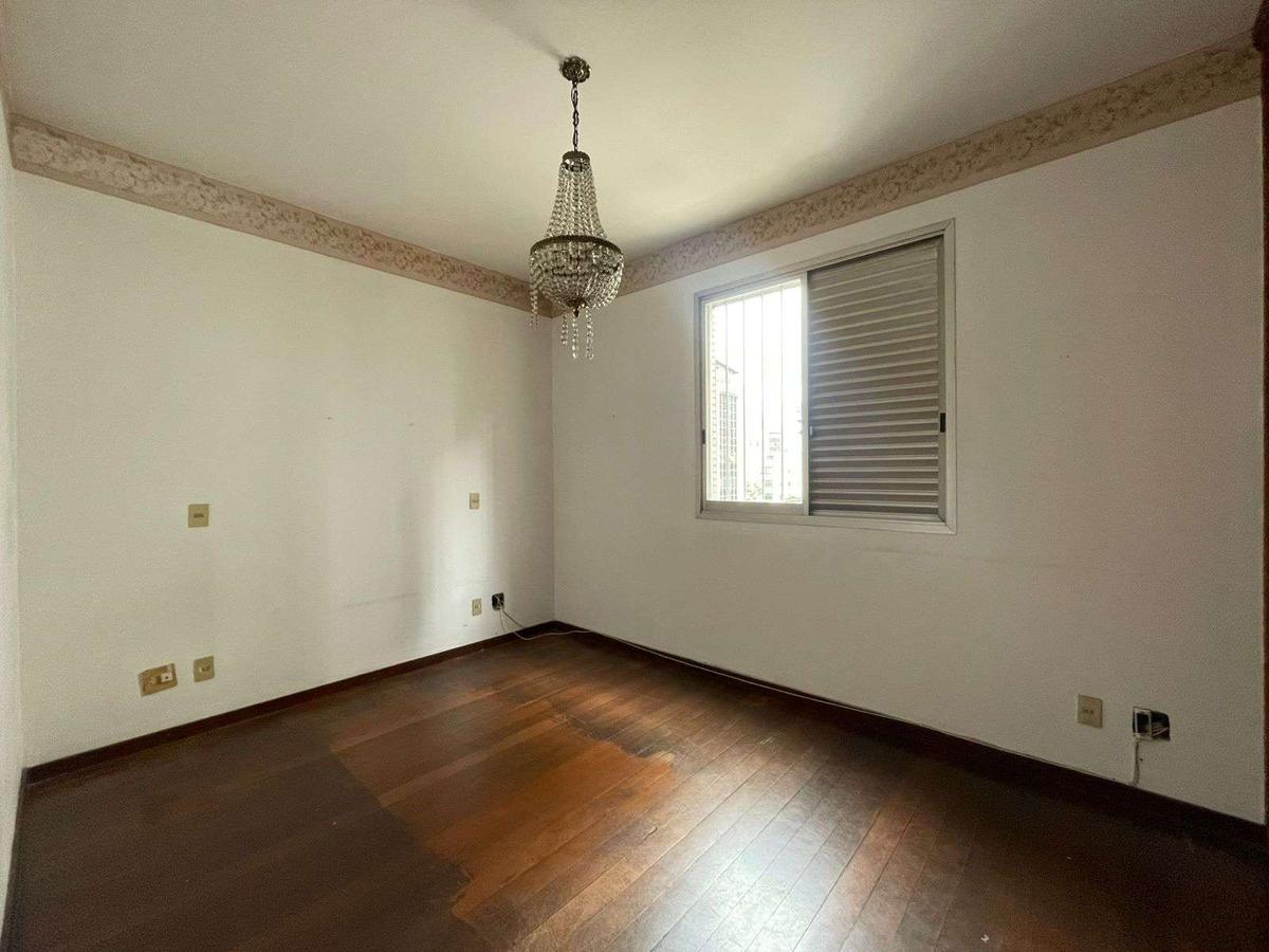Apartamento, Funcionários, 4 Quartos, 2 Vagas, 1 Suíte