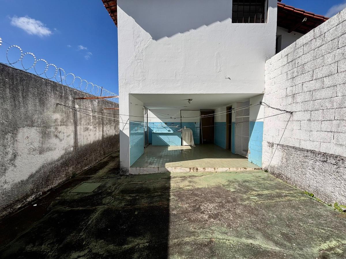 Casa, São José, 4 Quartos, 6 Vagas, 1 Suíte