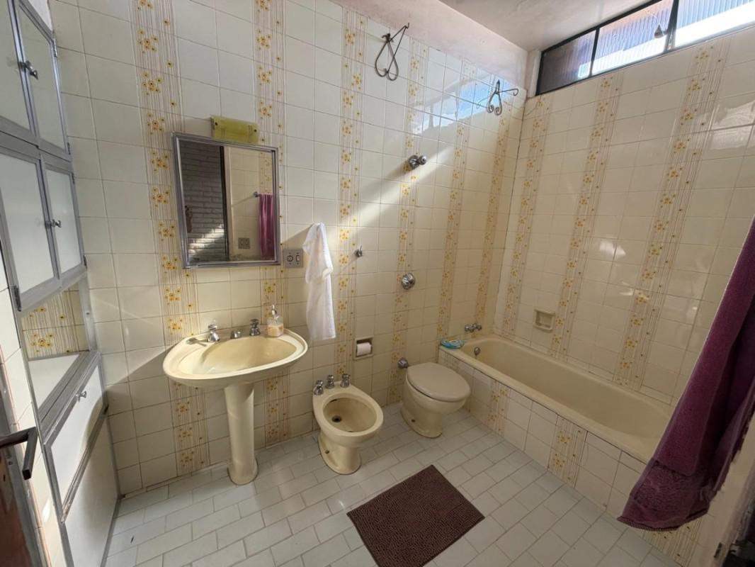 Casa, São Lucas, 3 Quartos, 2 Vagas, 1 Suíte