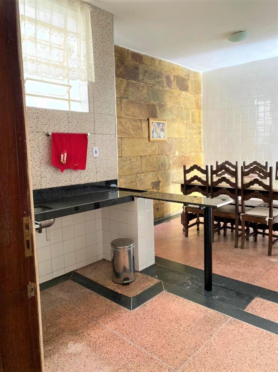 Casa, Sagrada Família, 3 Quartos, 5 Vagas, 1 Suíte