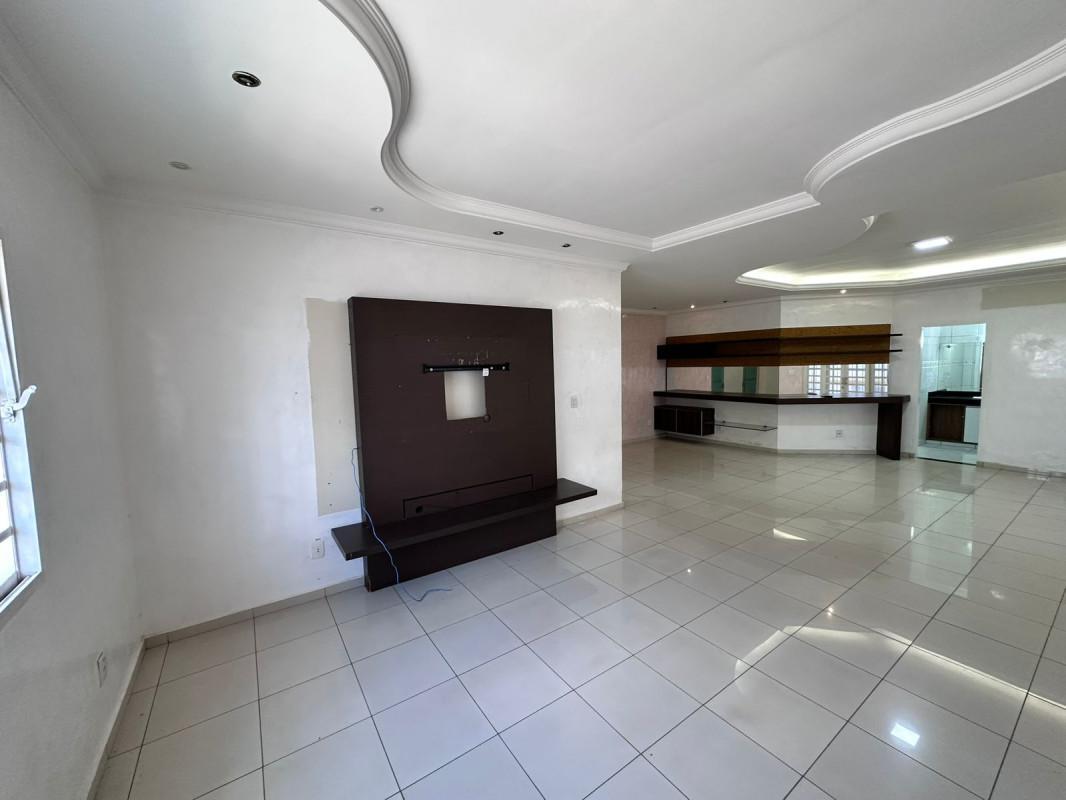 Casa, Chácaras Reunidas Santa Terezinha, 6 Quartos, 15 Vagas, 4 Suítes