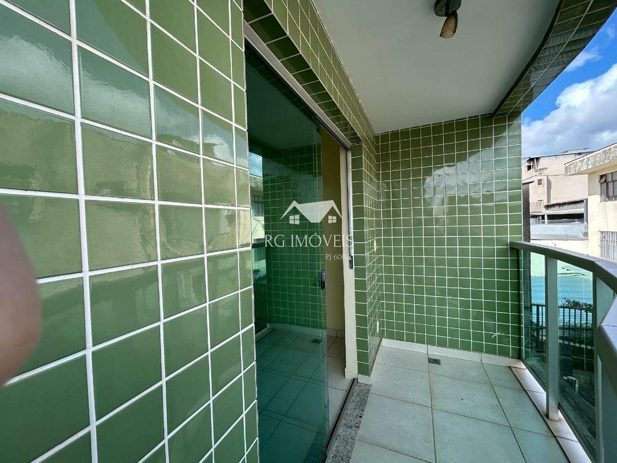 Apartamento, Barreiro, 4 Quartos, 2 Vagas, 1 Suíte