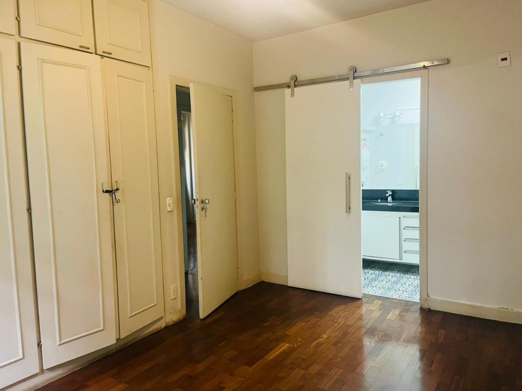 Apartamento, Funcionários, 4 Quartos, 2 Vagas, 1 Suíte
