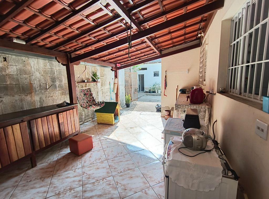 Casa, Nações Unidas, 4 Quartos, 2 Vagas, 1 Suíte