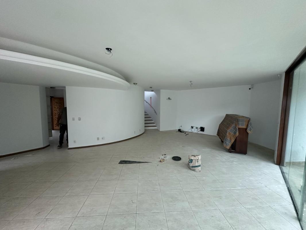 Casa, Confisco, 4 Quartos, 10 Vagas, 2 Suítes