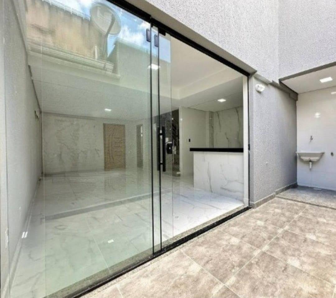 Casa, Santa Mônica, 3 Quartos, 2 Vagas, 1 Suíte