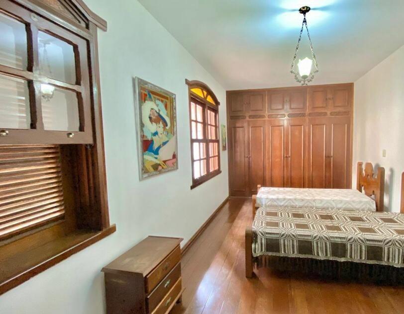 Casa, Mangabeiras, 5 Quartos, 4 Vagas, 2 Suítes