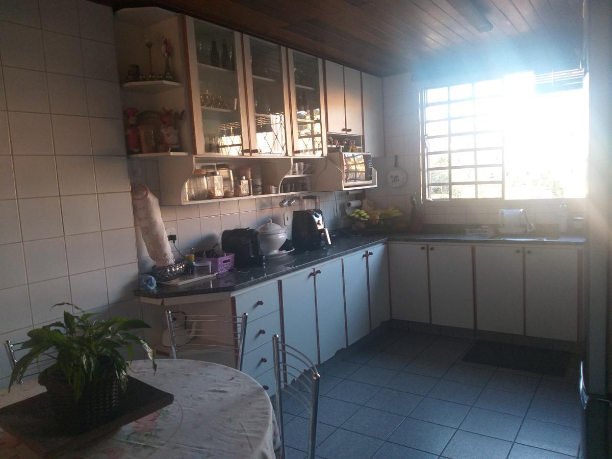 Casa, Nova Floresta, 6 Quartos, 3 Vagas, 2 Suítes