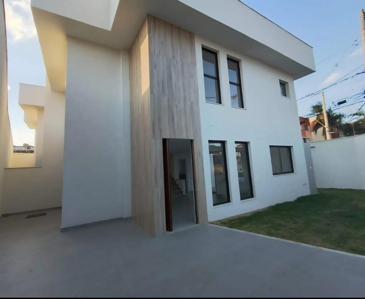 Casa, Planalto, 3 Quartos, 3 Vagas, 1 Suíte