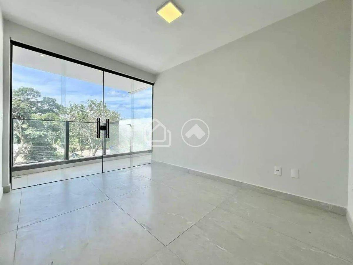 Casa, Planalto, 3 Quartos, 4 Vagas, 1 Suíte