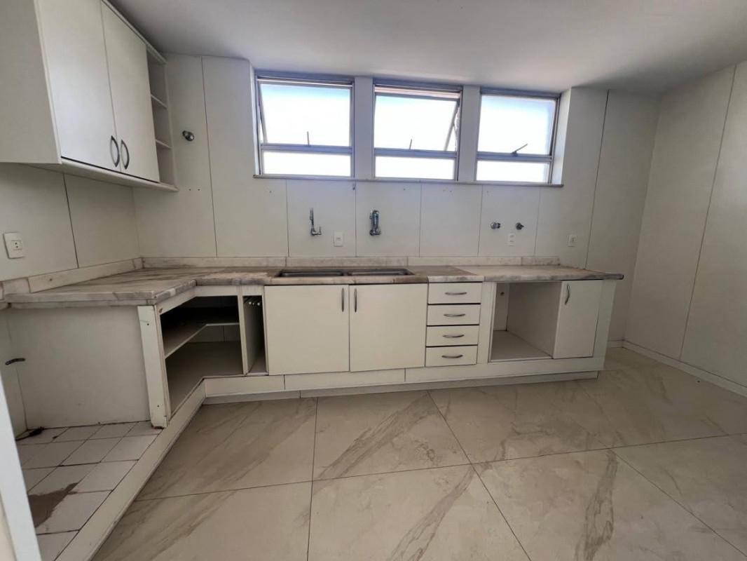 Apartamento, Funcionários, 4 Quartos, 4 Vagas, 1 Suíte