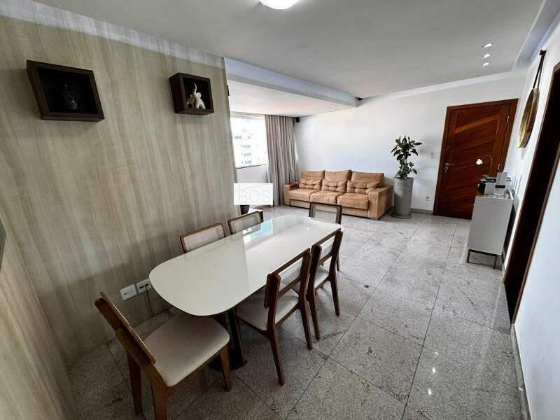 Apartamento, Sagrada Família, 3 Quartos, 2 Vagas, 1 Suíte