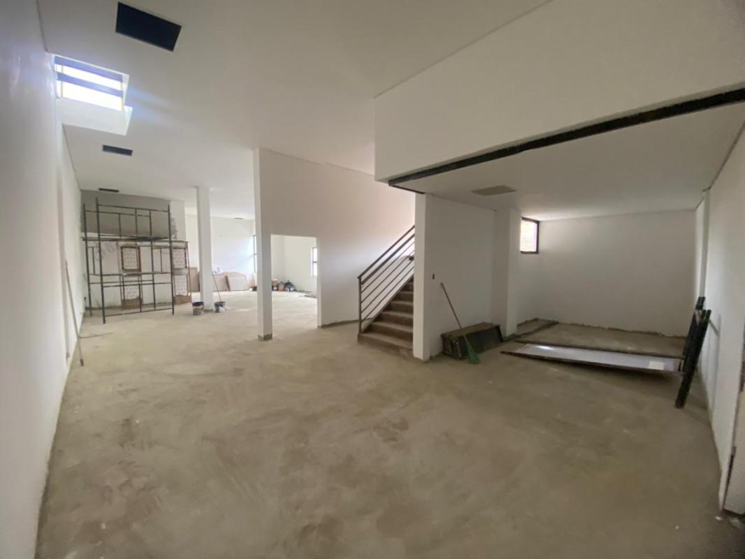 Andar, Centro, 2 Quartos, 0 Vaga