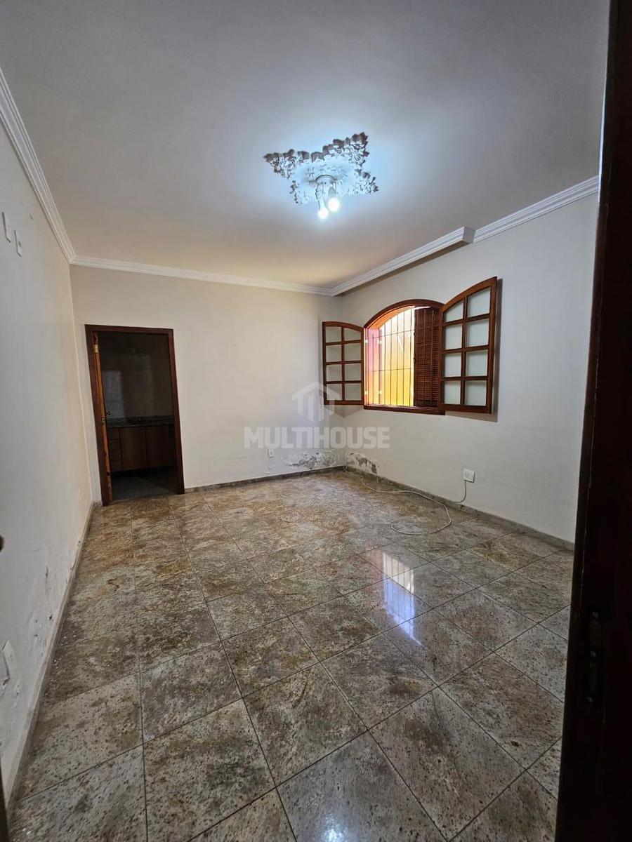 Casa, Santa Branca, 3 Quartos, 0 Vaga, 1 Suíte