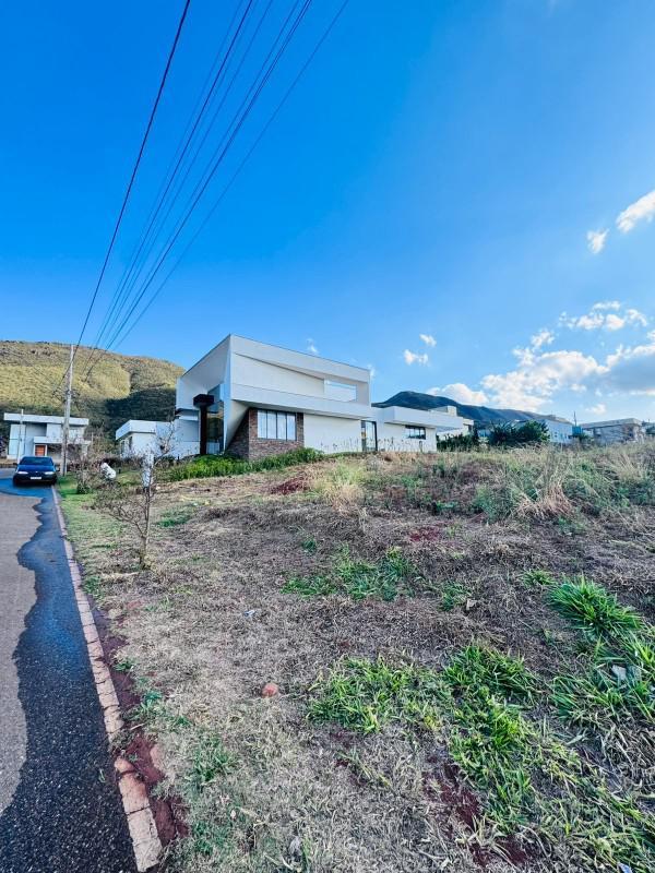 Lote, Centro, 0 Quarto, 0 Vaga