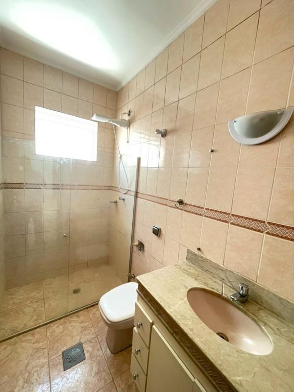 Casa, Castelo, 5 Quartos, 4 Vagas, 2 Suítes