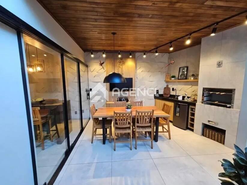 Casa, Cabral, 3 Quartos, 0 Vaga, 1 Suíte