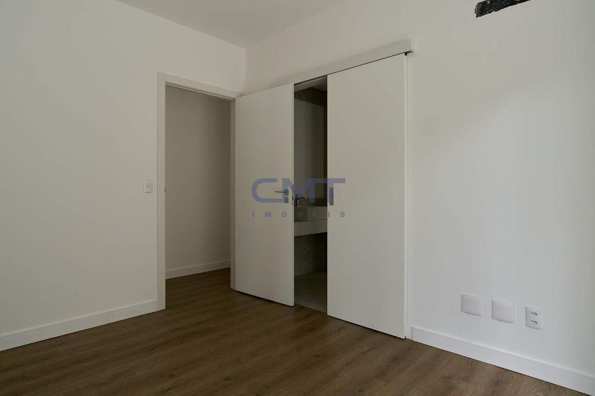 Apartamento, Cruzeiro, 4 Quartos, 4 Vagas, 2 Suítes