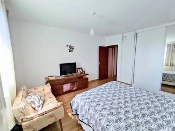 Casa, Esplanada, 4 Quartos, 2 Vagas, 1 Suíte