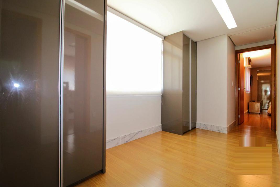Cobertura, Cidade Nova, 5 Quartos, 4 Vagas, 2 Suítes