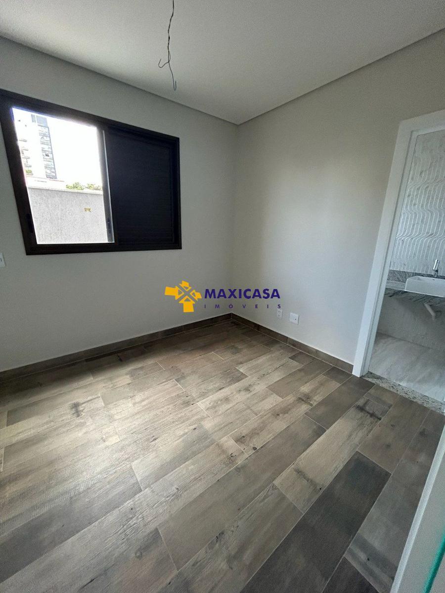 Apartamento, Jaraguá, 4 Quartos, 3 Vagas, 2 Suítes