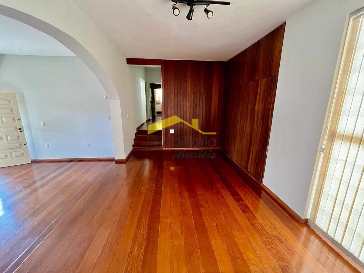 Casa, Havaí, 5 Quartos, 20 Vagas, 1 Suíte