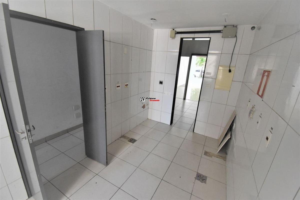 Andar, São José, 0 Quarto, 1 Vaga