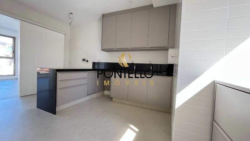 Apartamento, Cruzeiro, 4 Quartos, 3 Vagas, 2 Suítes