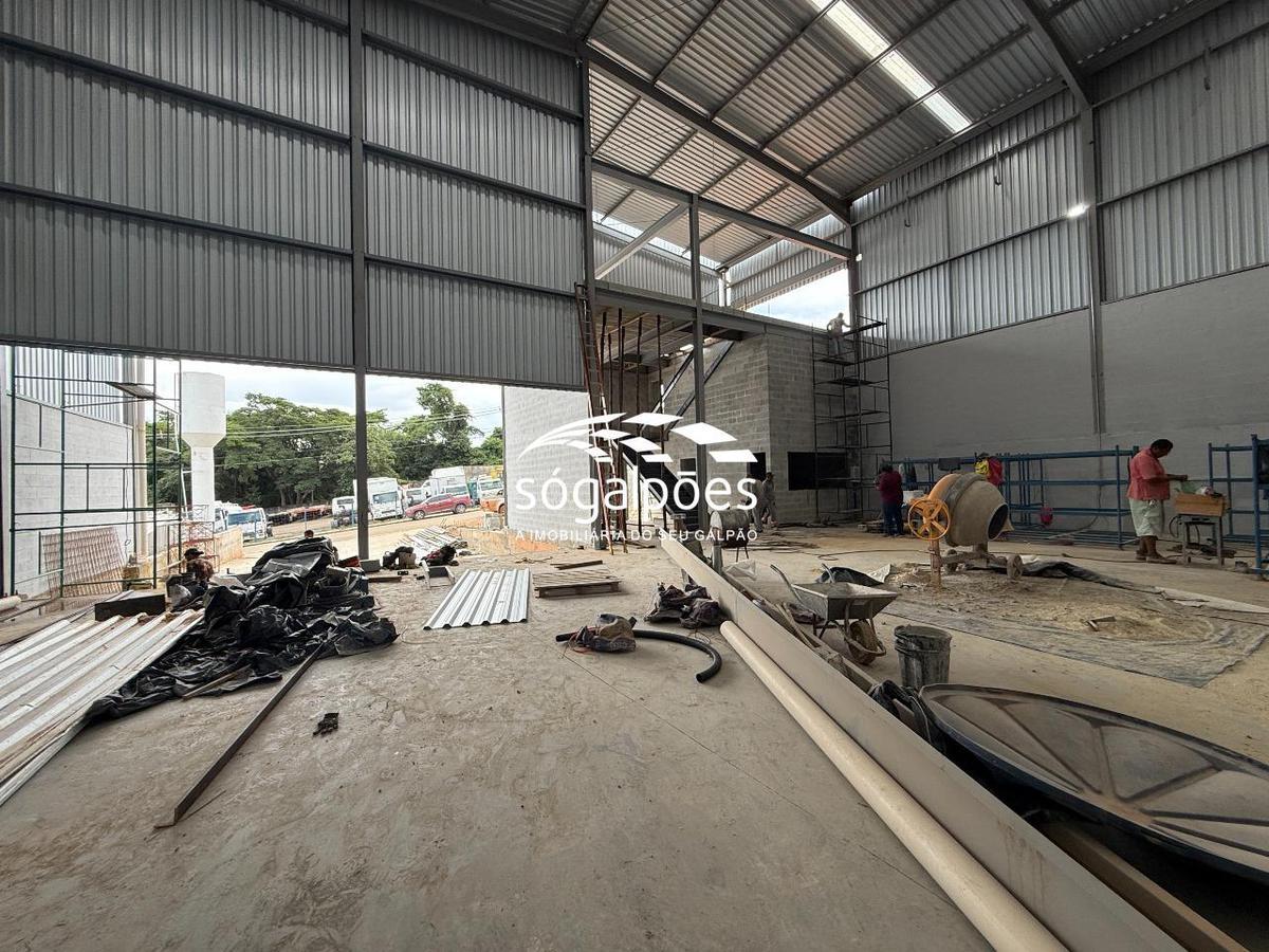 Galpão, Bandeirinhas, 12 Vagas