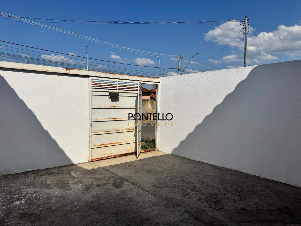 Casa, Cidade de Deus, 2 Quartos, 2 Vagas