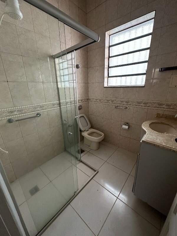 Casa, Sagrada Família, 0 Quarto, 1 Vaga