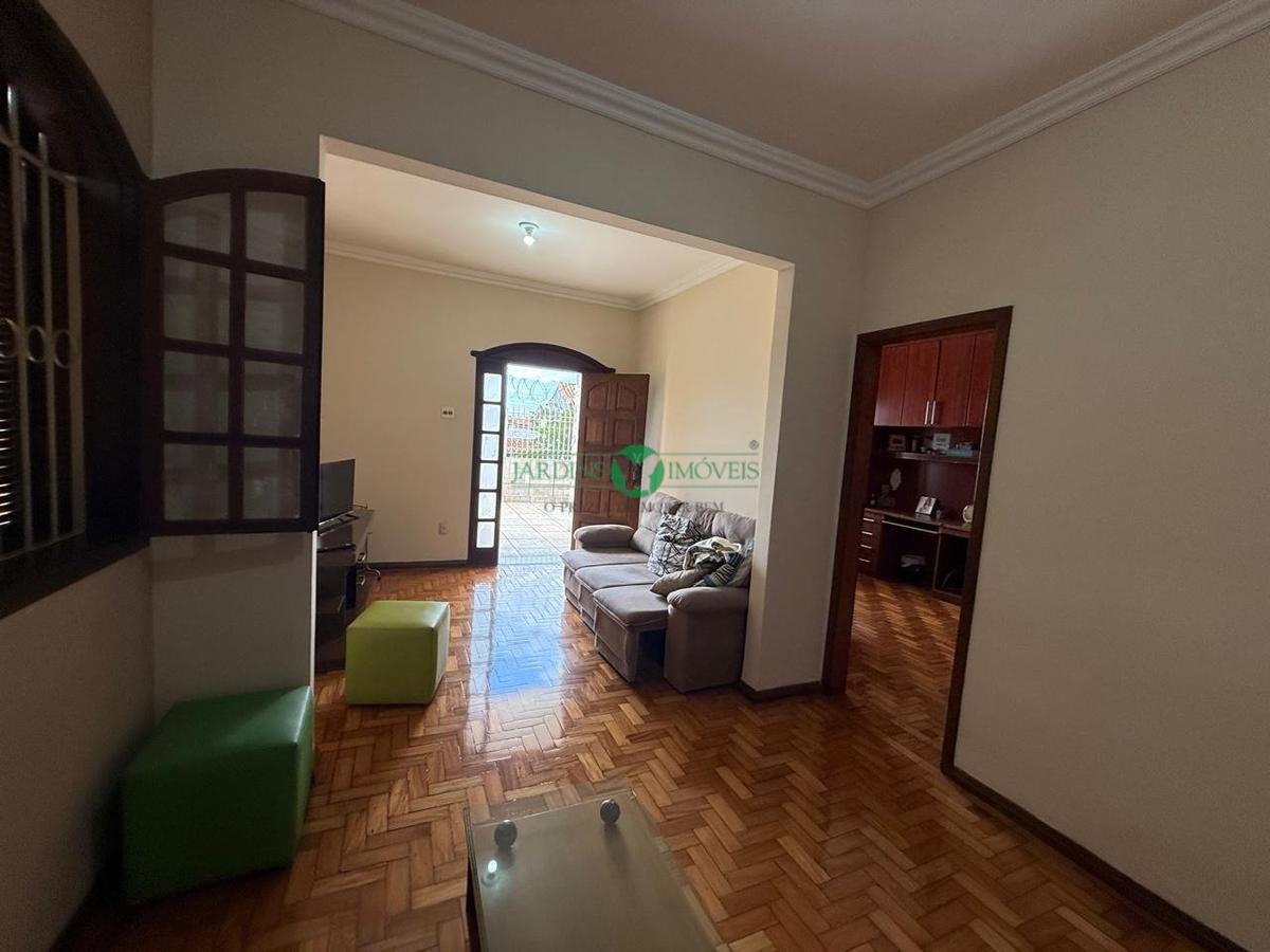 Casa, Renascença, 4 Quartos, 2 Vagas, 1 Suíte