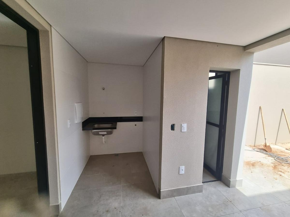 Casa, Jaraguá, 4 Quartos, 3 Vagas, 1 Suíte