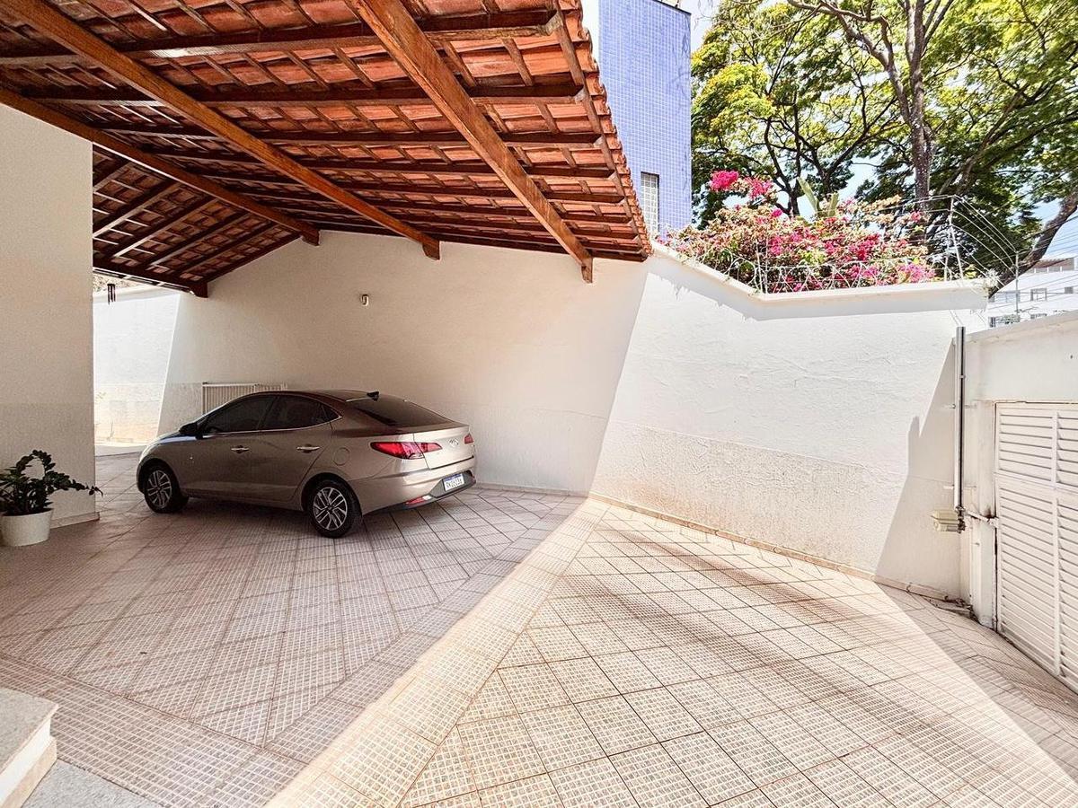 Casa, Castelo, 5 Quartos, 6 Vagas, 2 Suítes