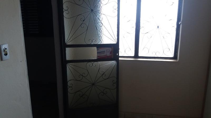 Casa, Centro, 4 Quartos, 0 Vaga, 1 Suíte