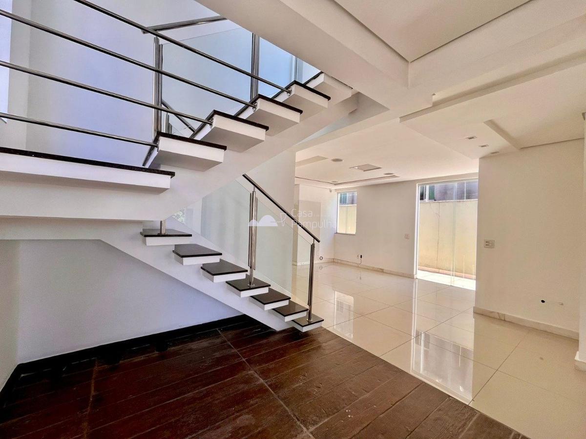 Casa, Trevo, 4 Quartos, 4 Vagas, 2 Suítes